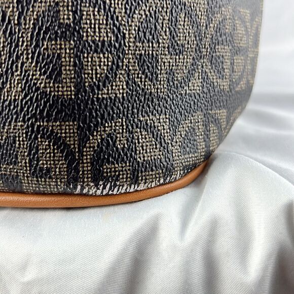 Giani Bernini Brown signature bucket handbag - Picture 7 of 7